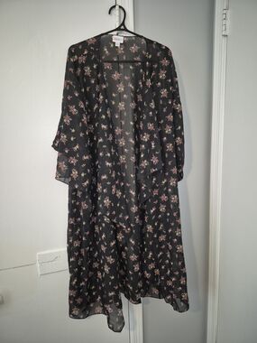 LuLaRoe Black Floral Sheer Kimono Size Large